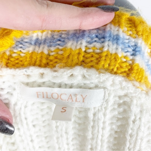 ✨ Filocaly White Knit Cropped Sweater w/ Mustard & Blue Stripe V-Neck (S) ✨ - Picture 5 of 7